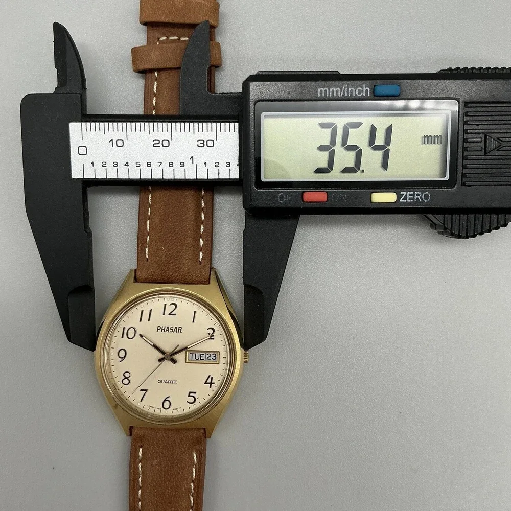 Vintage Phasar Mens Watch 35mm Y563-8430 Gold Tone Day Date New Battery